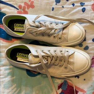 New women’s size 8 converse lunarlon